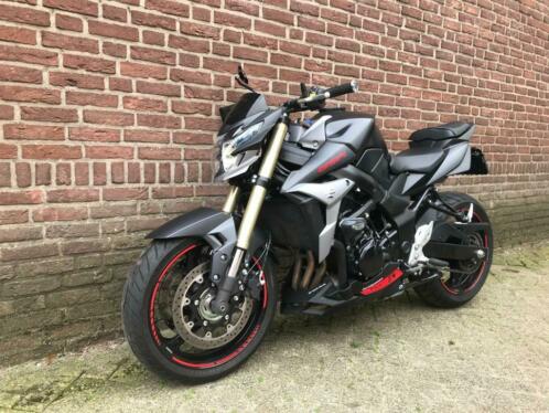 Suzuki gsr 750 (2015) 4700km lichte schade rijdbaar