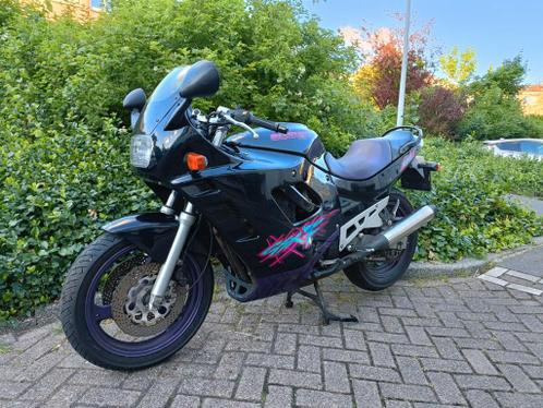 Suzuki GSX 600 F