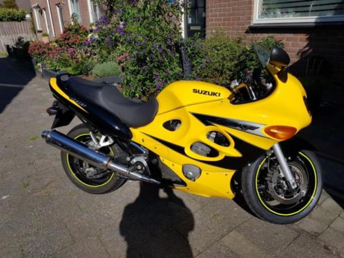 Suzuki gsx 600 f motor in superstaat weinig km