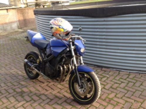 Suzuki gsx 600F streetfighter 