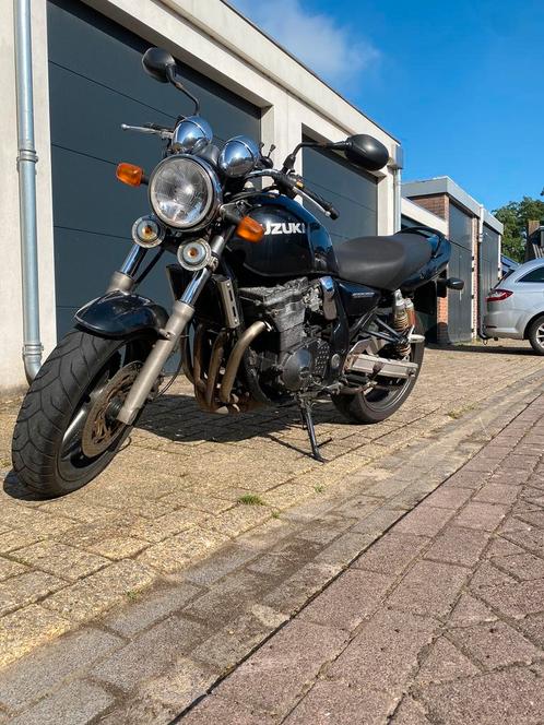 Suzuki GSX 750 Inazuma  mooie beginnersmotor  opknapper