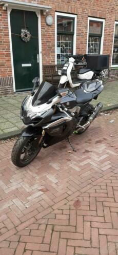 Suzuki GSX-R 1000 l0( modeljaar 2010 )