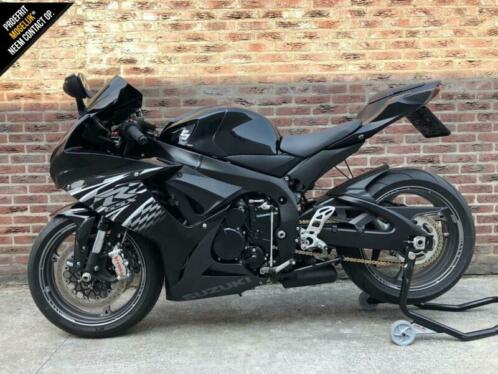 SUZUKI GSX-R 600 (bj 2013) 16900 km als nieuw GSXR 600