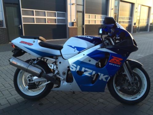 Suzuki GSX-R 600 gsxr SRAD 1998 schade