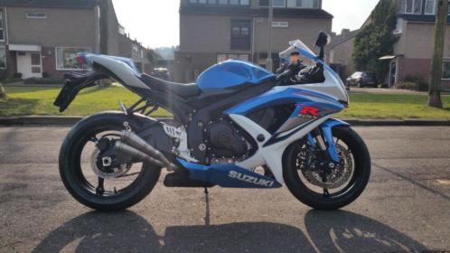 Suzuki GSX R 750 Blauw 2011 GSXR 1e eigenaar Nieuwstaat