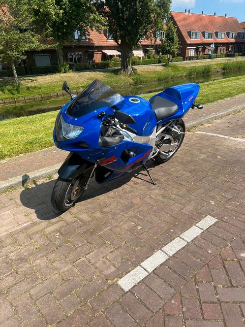 Suzuki  GSX-R 750 k1k2k3