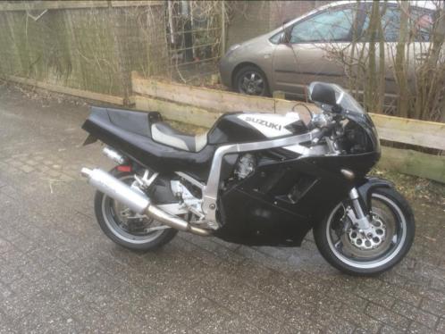 Suzuki GSX-R 750 olie gekoeld