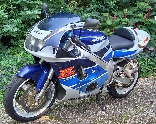 Suzuki GSX-R 750 SRAD LAGE KILOMETERSTAND 13.300 km