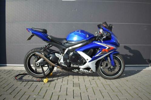 Suzuki GSX-R750 K9 (nieuw banden)