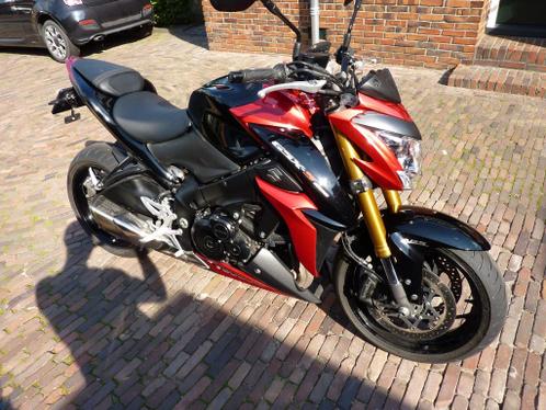 SUZUKI GSX S1000 Met TomTom en accesoires