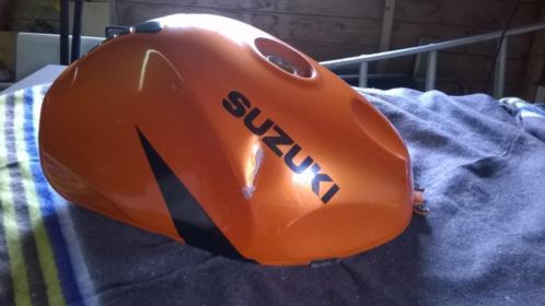 Suzuki GSX TANK