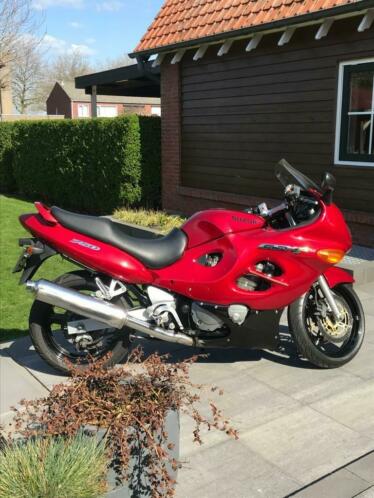 Suzuki GSX750F