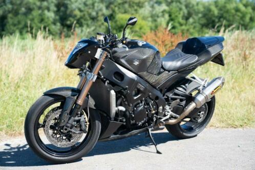 Suzuki GSXR 1000 NAKED 2010 Dubbele full Akra Carbon gsx-r