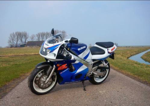 Suzuki GSXR 600 SRAD GSX-R 600 GSXR-600