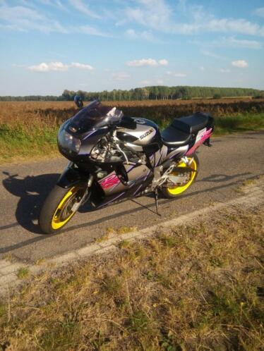 Suzuki gsxr 750