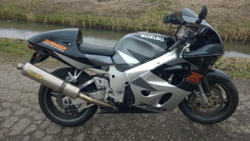 Suzuki GSXR 750