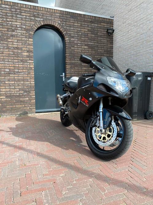 Suzuki GSXR 750 k1