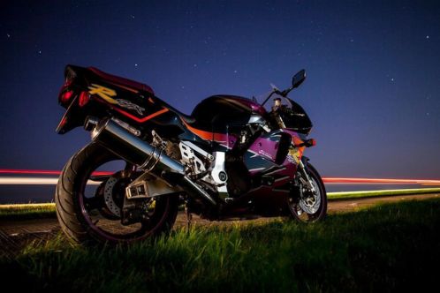 Suzuki GSXR 750 w