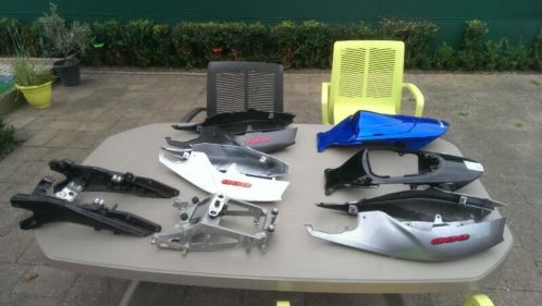 Suzuki gsxr K6 K7 compleet subframe met diverse kuipen