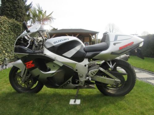 Suzuki gsxR750 S-rad 15.835 km