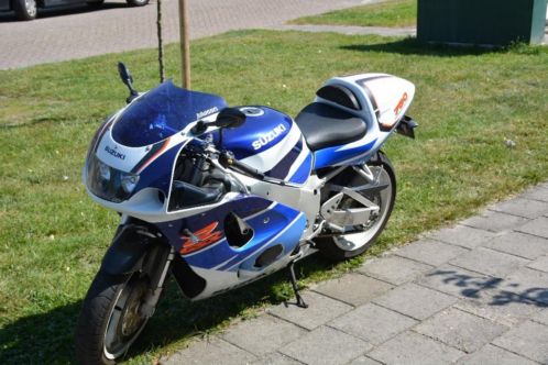 suzuki gsxr.750 srad