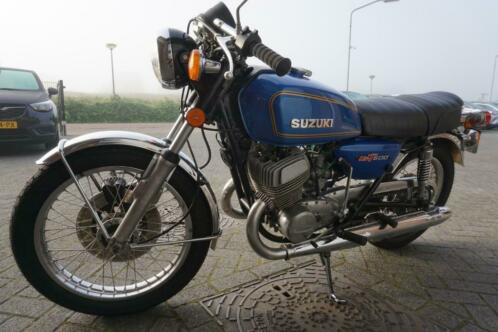 Suzuki GT500 met origineel 15.600 echte KM  BJ 1977