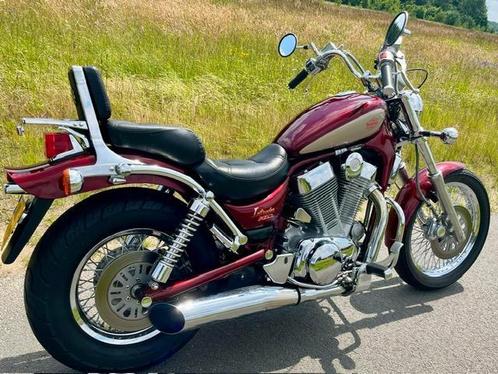 Suzuki Intruder 1400 nieuwstaat  3650,-