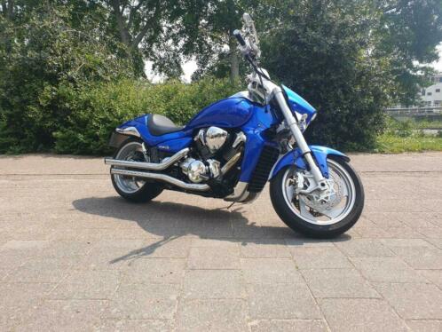 Suzuki Intruder 1800m