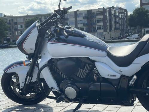 Suzuki Intruder 1800R BOSS edition