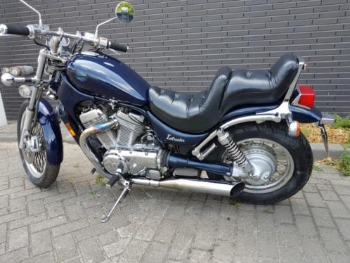 Suzuki intruder 700