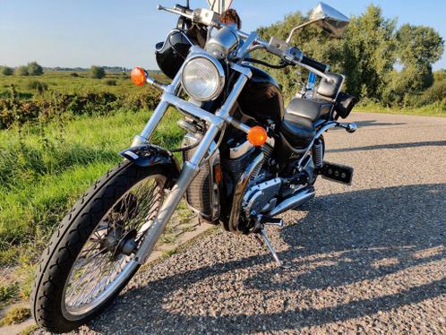 Suzuki intruder 750