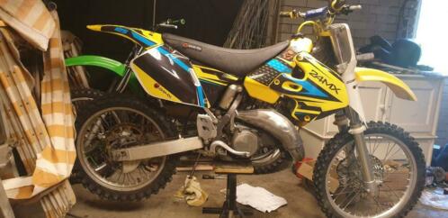 Suzuki RM 125 125cc crossmotor ruilen crossbrommer