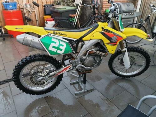 Suzuki rmz450 crossmotor kanon Loopt start en rijd perfect 