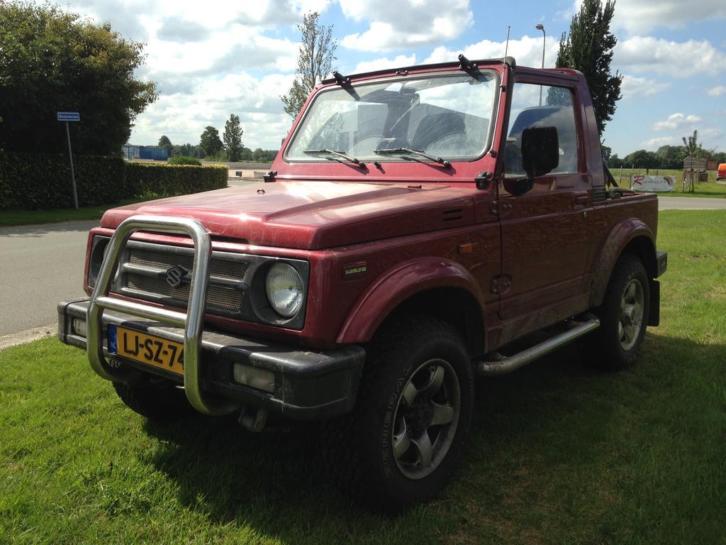 Suzuki Samurai 1.3 Cabrio 4WD U9 1995 Rood GEEL KENTEKEN