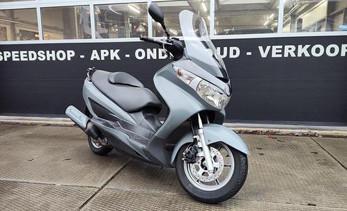 Suzuki Scooter AN 125 Burgman