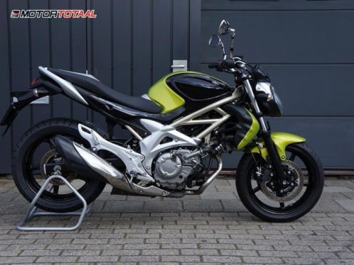 SUZUKI Sfv 650 Gladius 