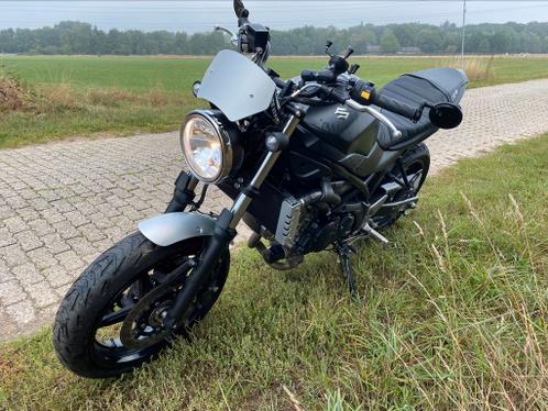 Suzuki SV650 A (scrambler look) 2017 mat zwart