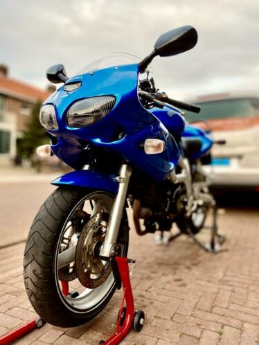 Suzuki sv650s in perfecte staat met veel extras