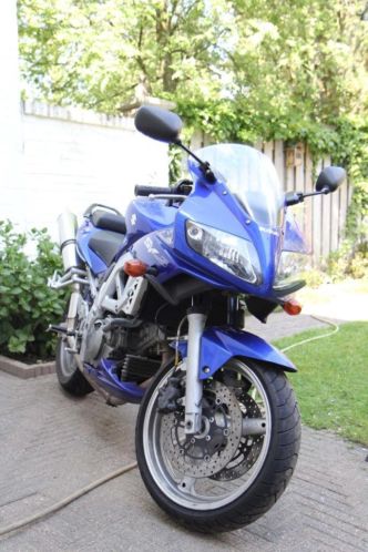 Suzuki SV650S met lichte schade