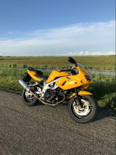 Suzuki SV650s - starten en rijden