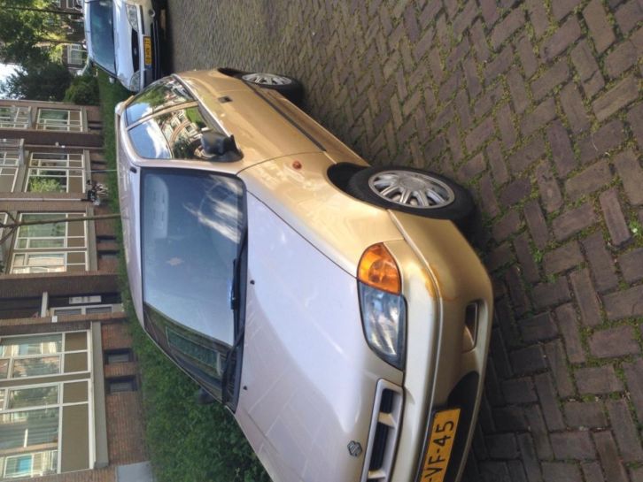 Suzuki Swift 1.0 GLS 1999 Geel