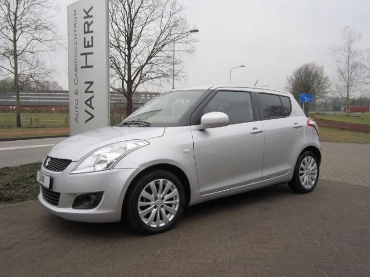 Suzuki Swift 1.2 16V exclusiveAIRCO5 DRSNAVIGATIE27488K