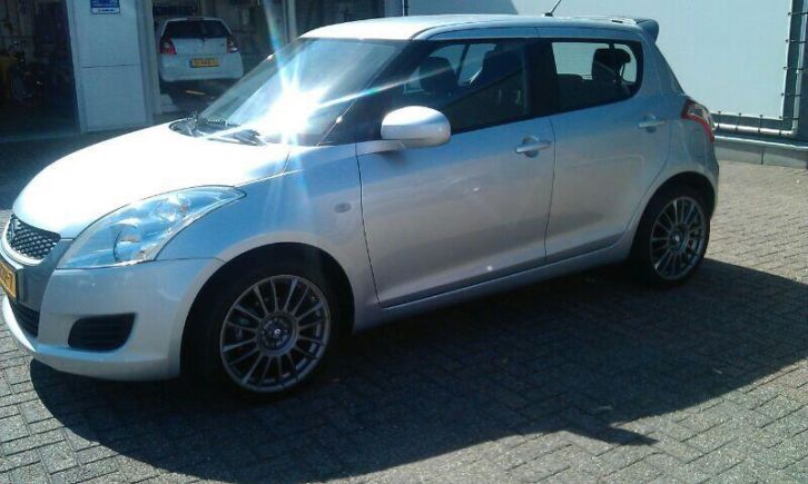 Suzuki Swift 1.2 5D 2011 Grijs