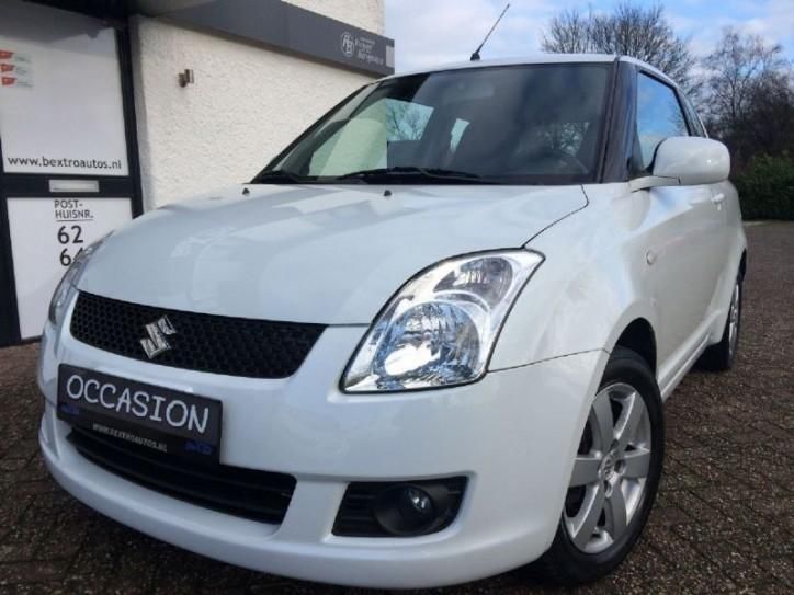 Suzuki Swift 1.3 16v GS EXCLUSIVE KEYLESS-GO CLIMA 15034INCH 6