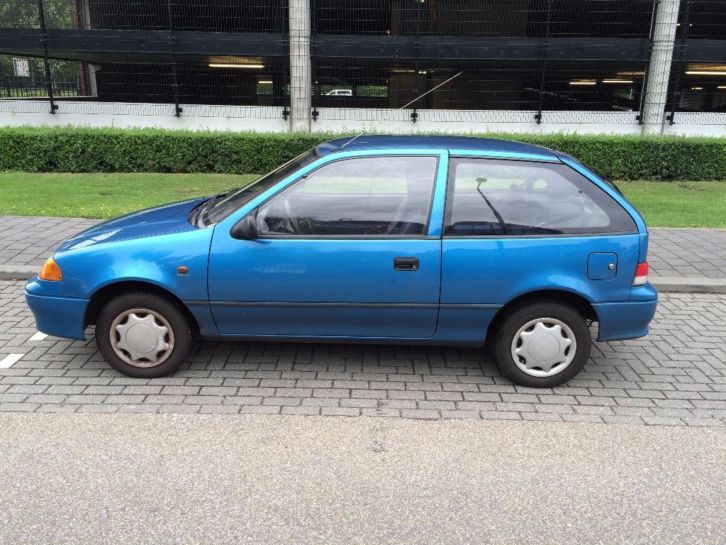 Suzuki Swift 1.3 1999 Blauw