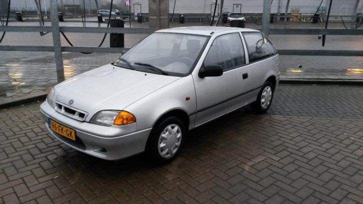 Suzuki Swift 1.3 2000 Grijs