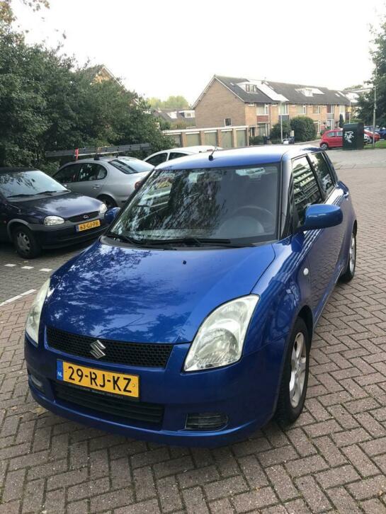 Suzuki Swift 1.3 5 DEURS  AIRCO  NAVI  93PK VASTE PRIJS