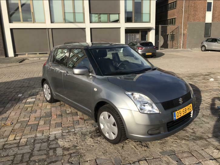 Suzuki Swift 1.3 5D 2005 Grijs 50.000km