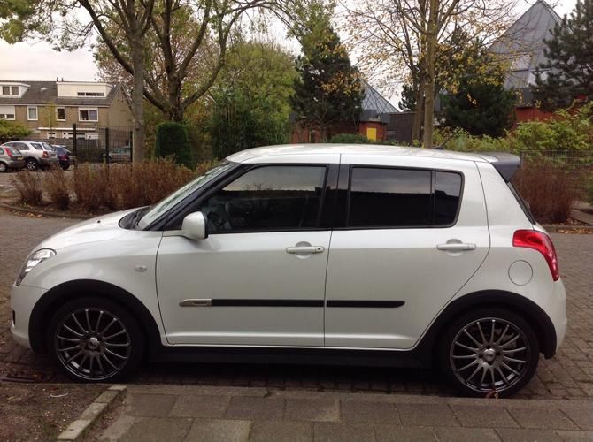Suzuki Swift 1.3 5D 2008 parelmoer wit metalic