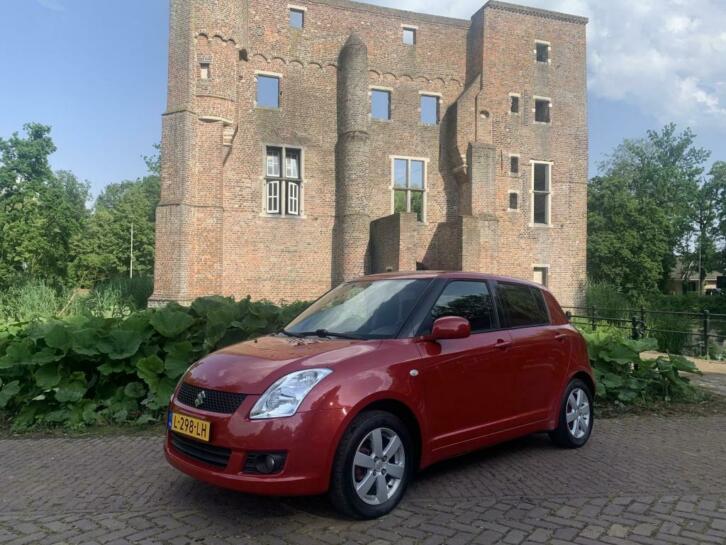 Suzuki Swift 1.3 Exclusive 5 deurs. AIRCOECC, KEYLESS, APK